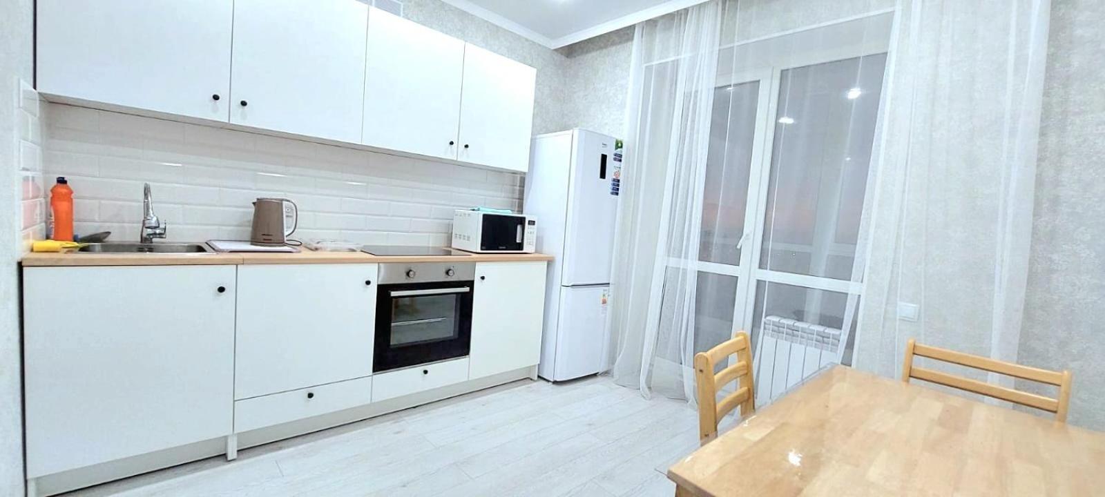 Аэропорт 10 Минут Жк Будапешт163 Apartment Astana Exterior photo